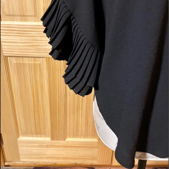 Cleo black pleated fancy sleeves black top shirt M​ - Picture 4 of 11